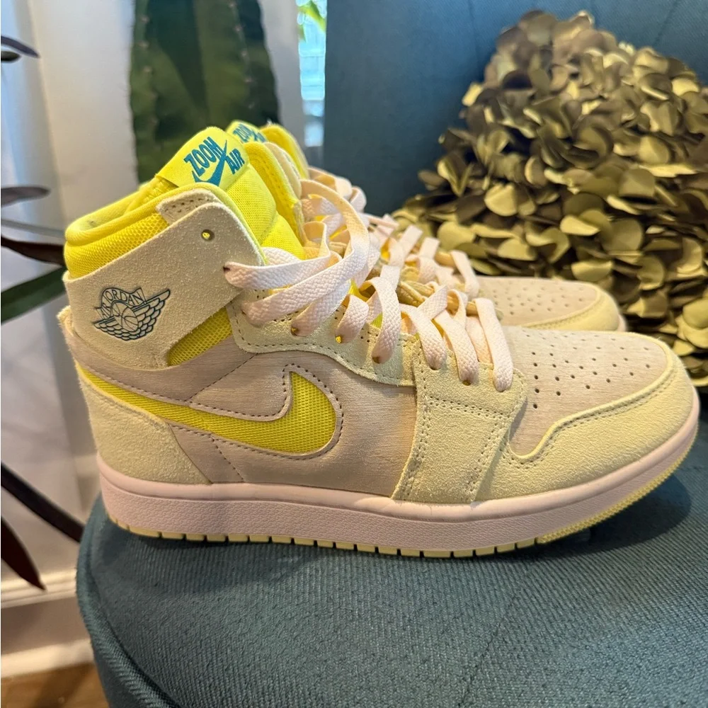 Nike Women’s Air Jordan 1 High Zoom Comfort 2 ‘Cintron Tint’ - Picture 5 of 10